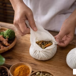 how to make a thai herbal compress ball